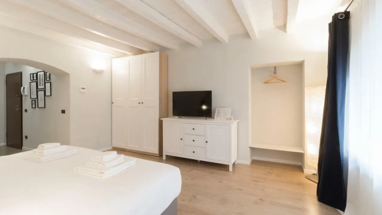 Italianway - Rosales 1 Flat Appartamento Milano