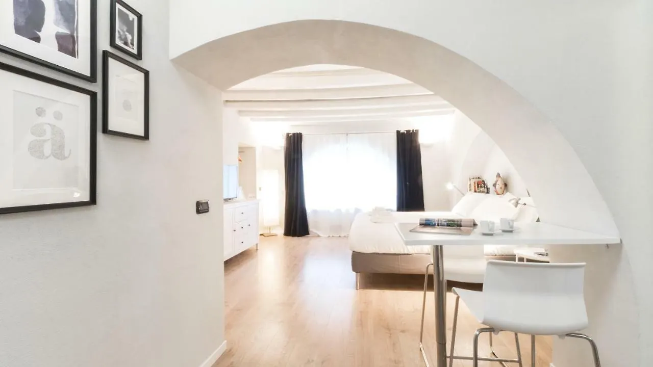 Italianway - Rosales 1 Flat Appartamento Milano Italia